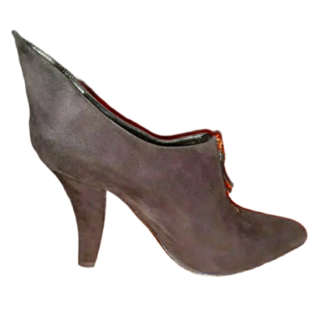 Louis Vuitton Diabolik Low Boots - Picture 6 of 11